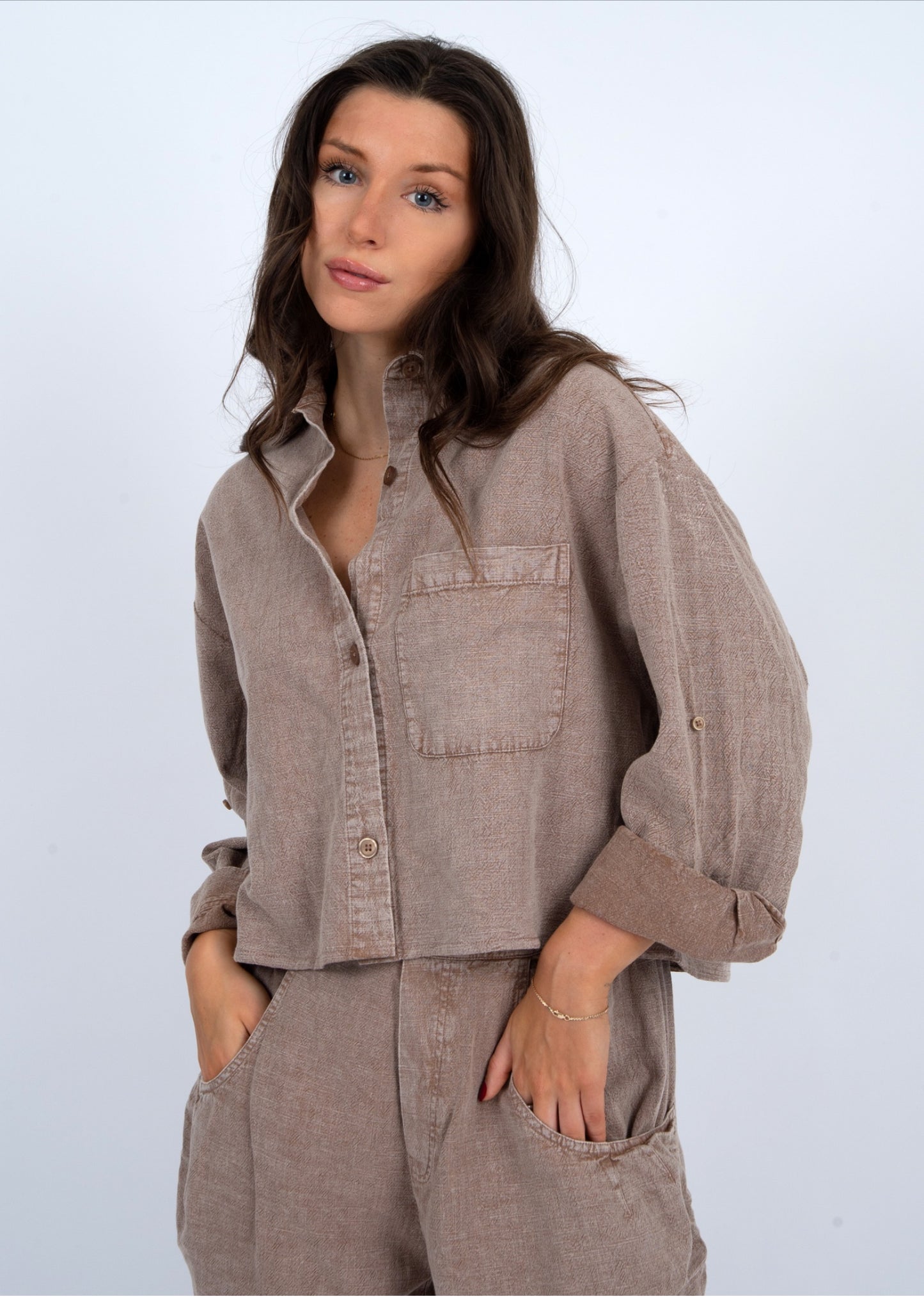 RD Style Kerwin Cropped Shirt Acorn