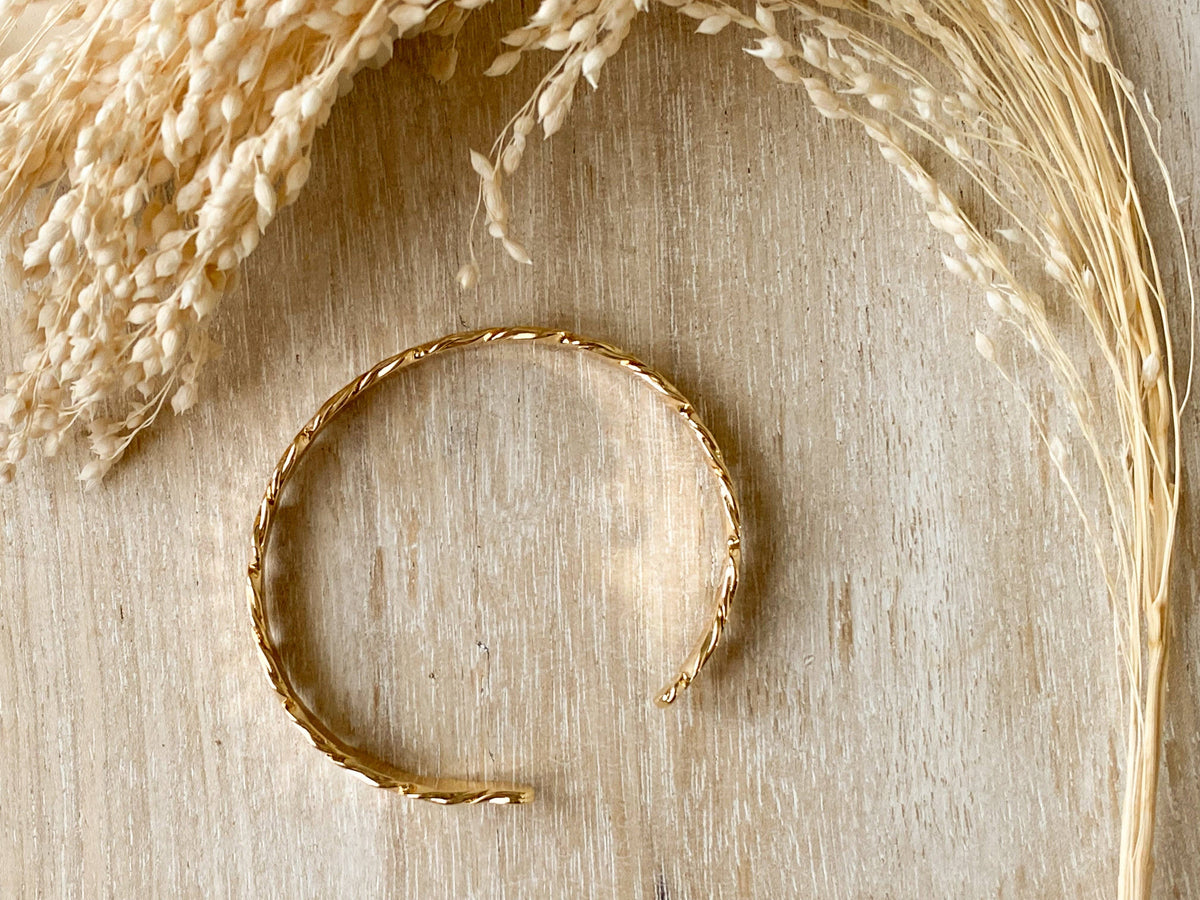 Agaveh Girl Hammered Bangle