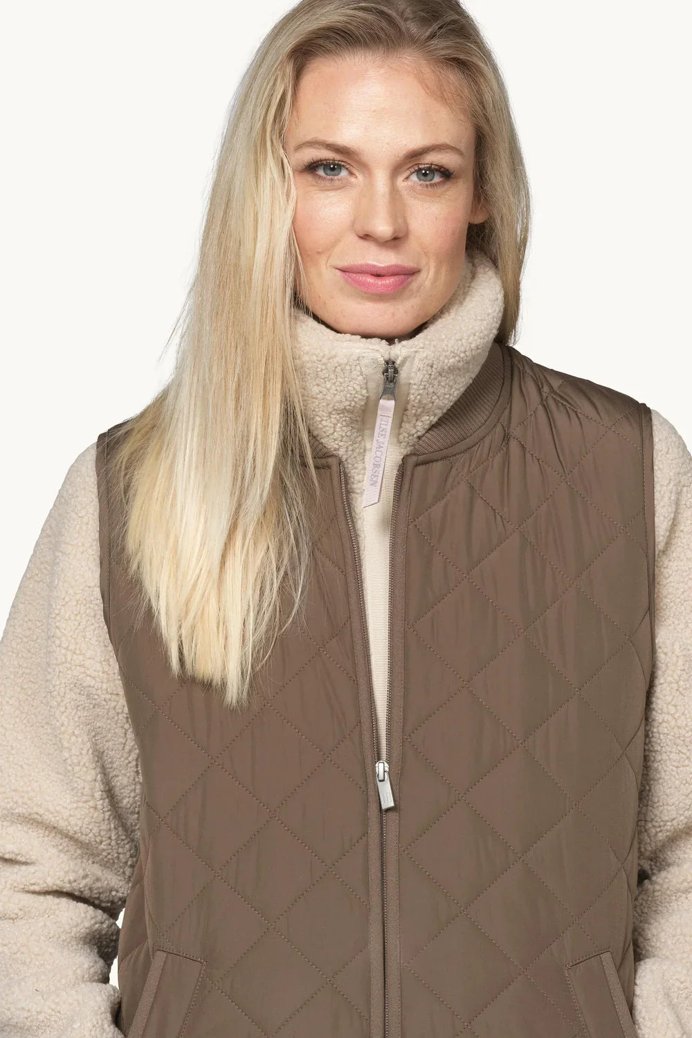 ILSE JACOBSEN QUILTED VEST ART 25