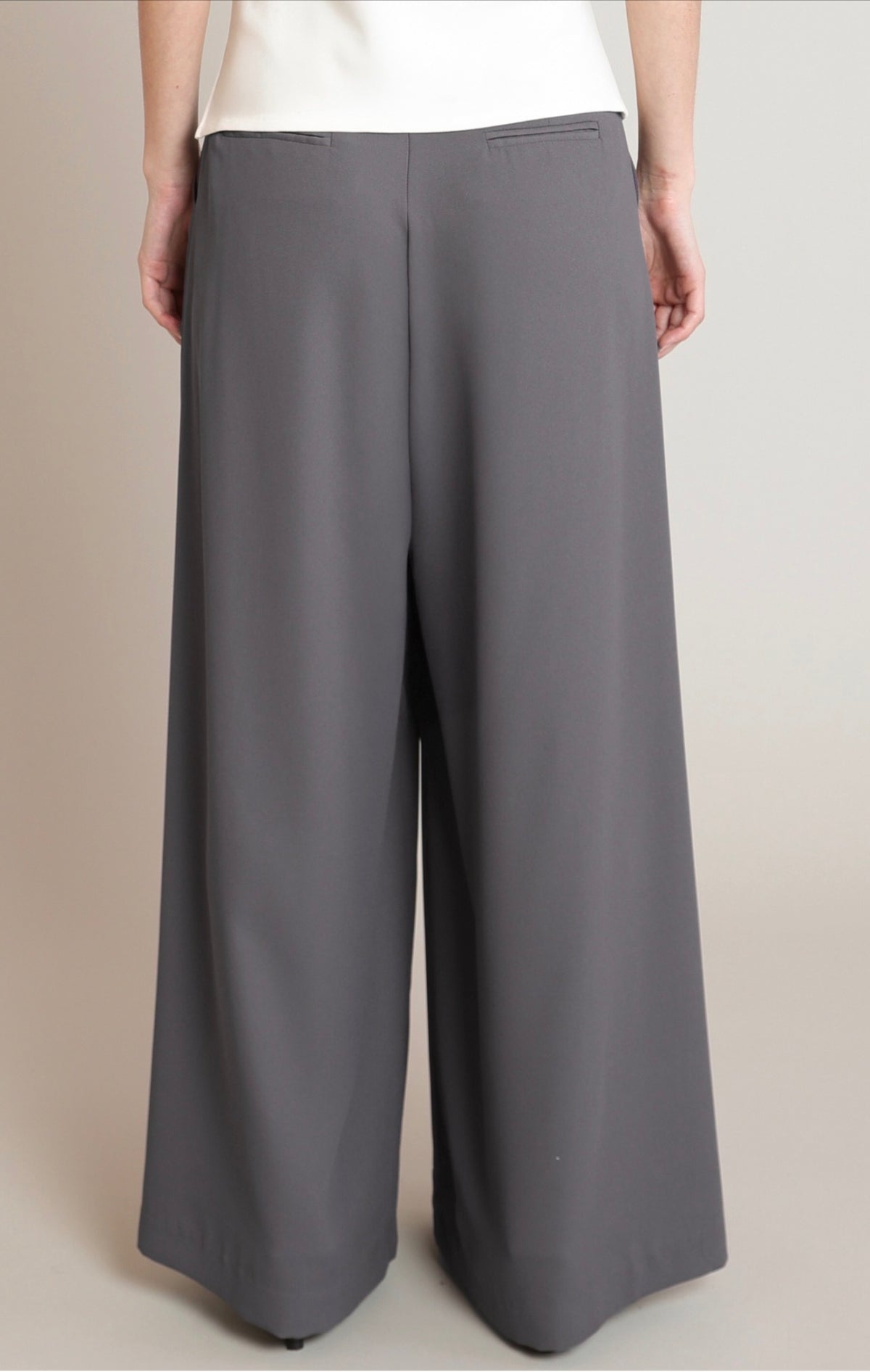 Black Tape Wide Leg Pleat Pants Medium Grey