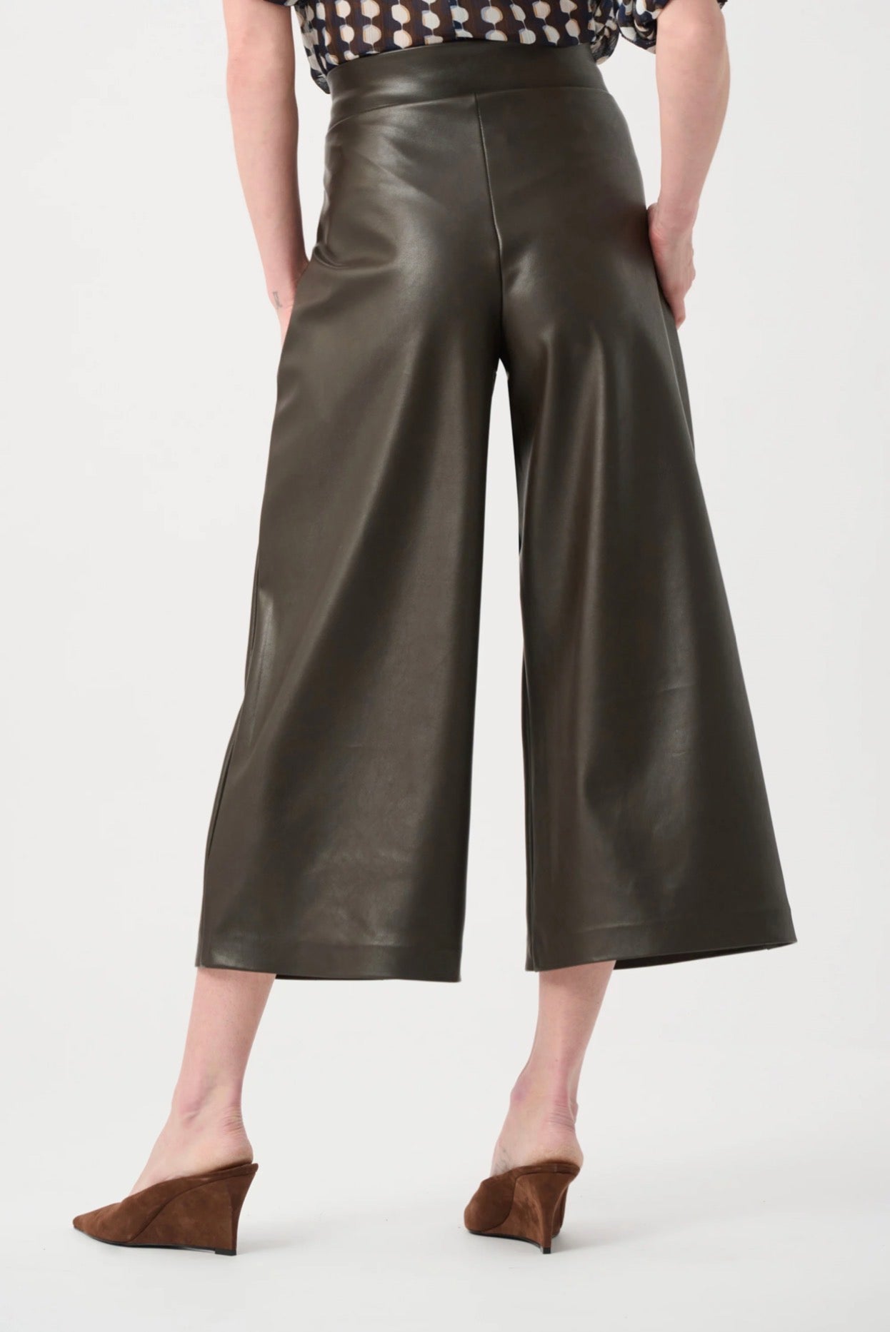 Joseph Ribkoff Leatherette Pull-On Culotte Pants Mocha 263096