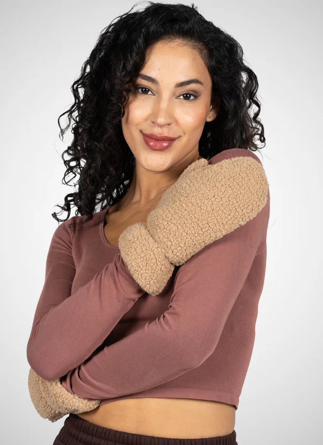 C’est Moi Teddy Mittens Tan