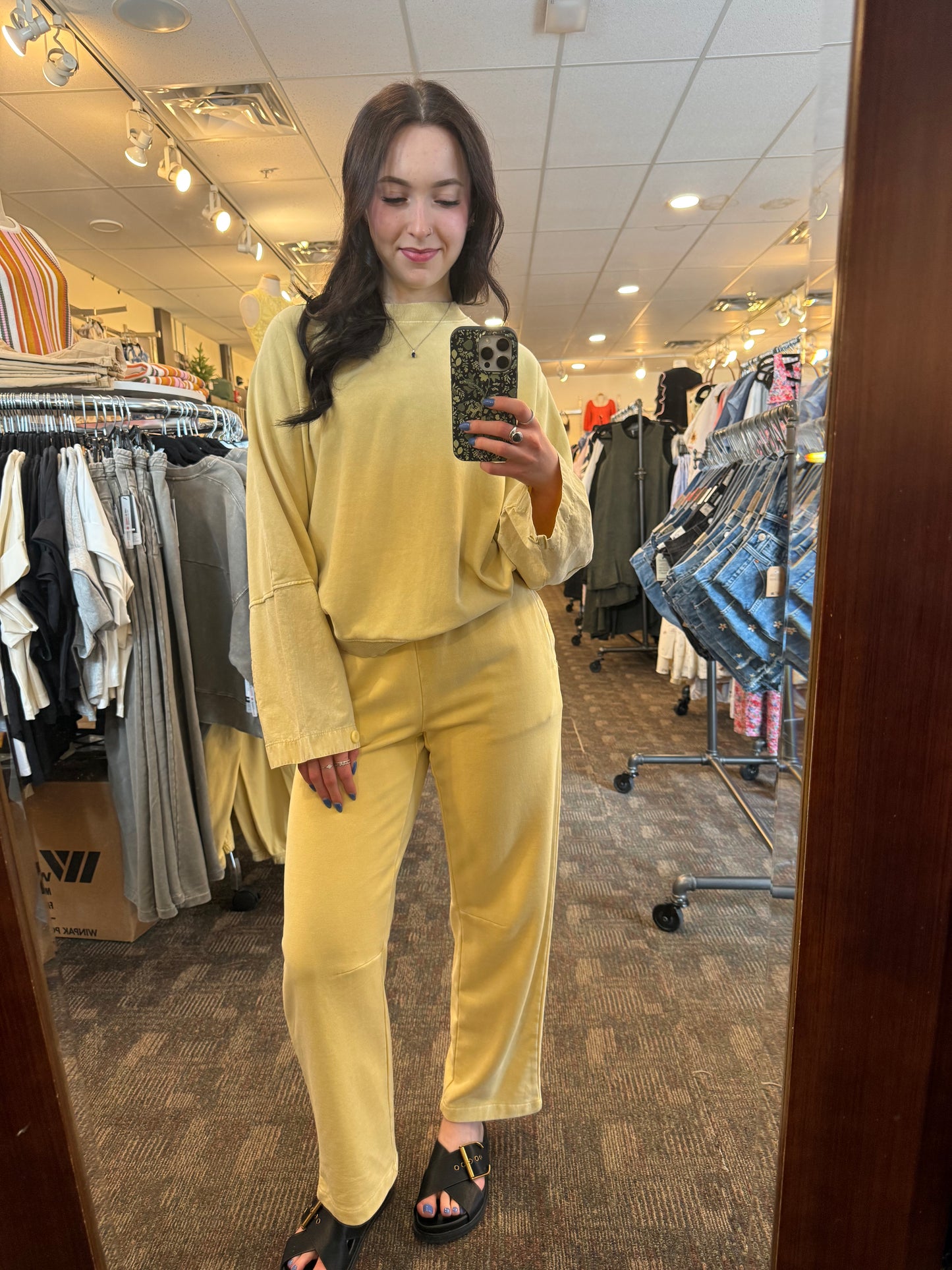 RD Style Eva Terry Pullover Corn