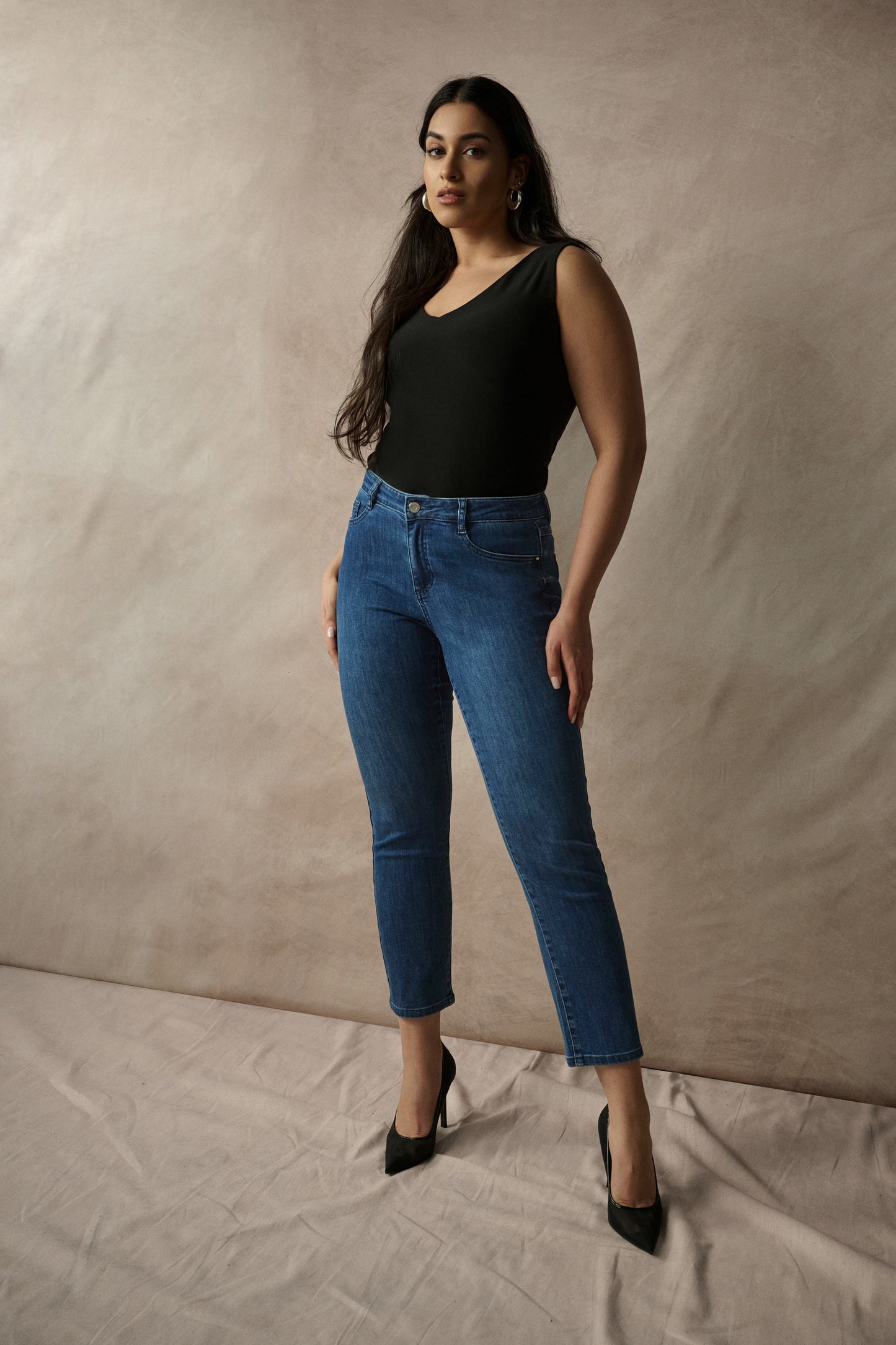 Gia | Classic Slim Fit Stretch Jeans
251966CO
Essential