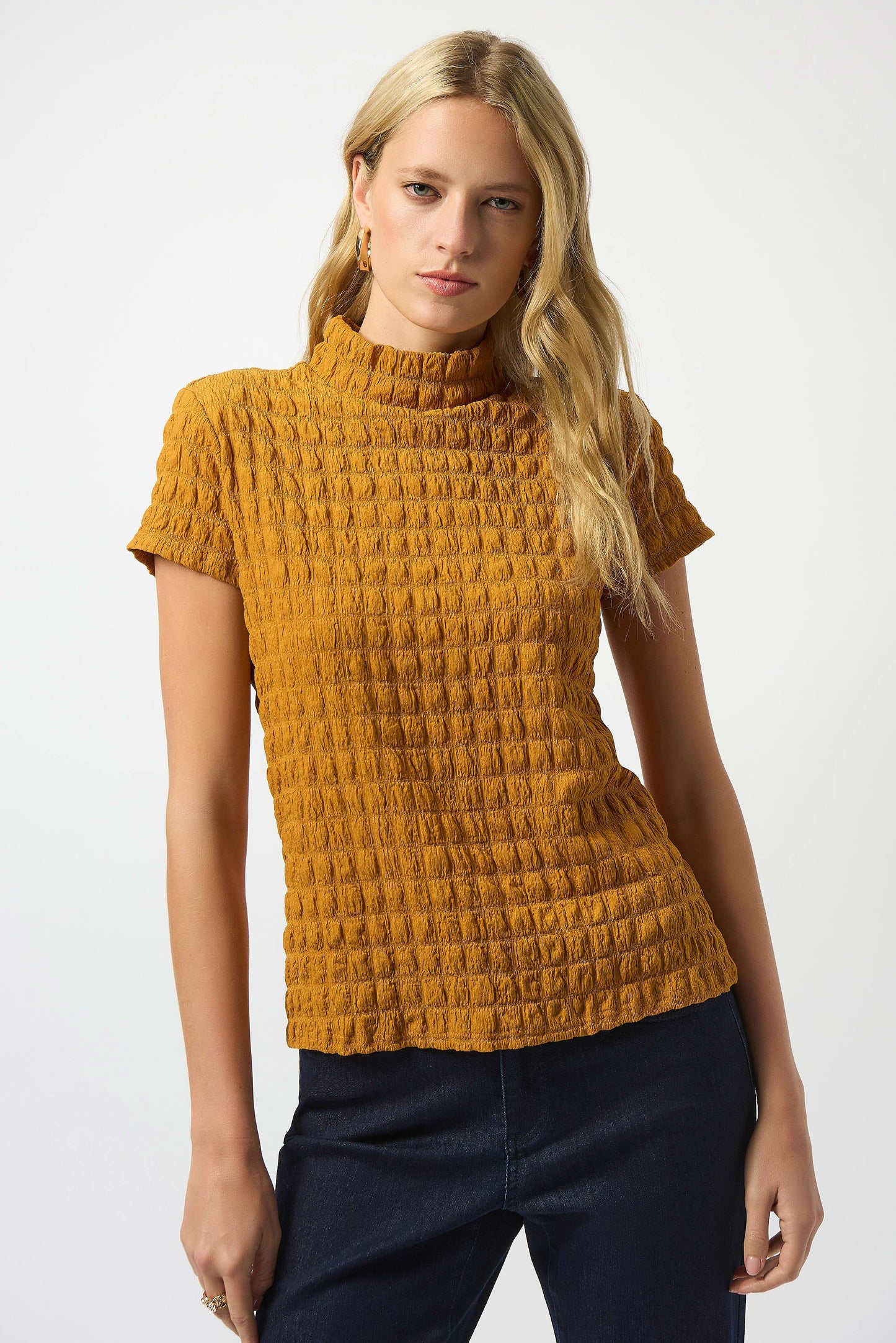 Textured Knit Fitted Top
253256