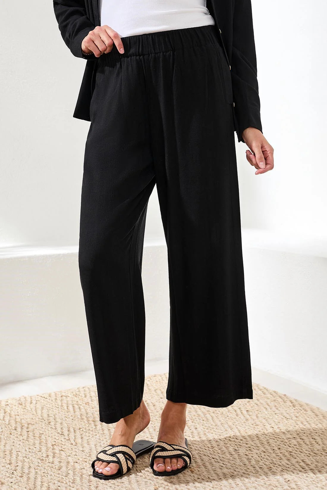 Tribal Linen Flowy Wide Ankle Pants Black