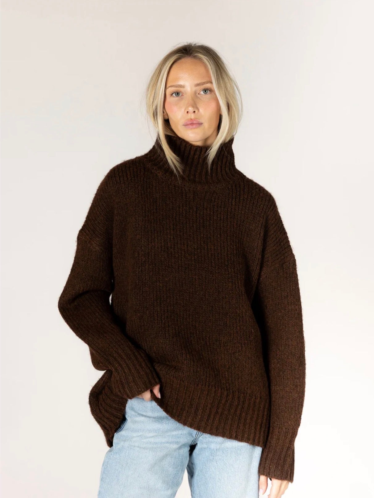 Lyla & Luxe Aggie Mock Neck Sweater Cocoa