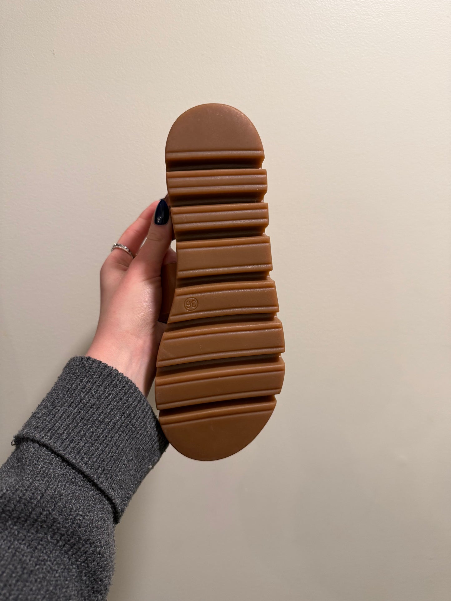 Django & Juliette Relie Sandals Dk Rum