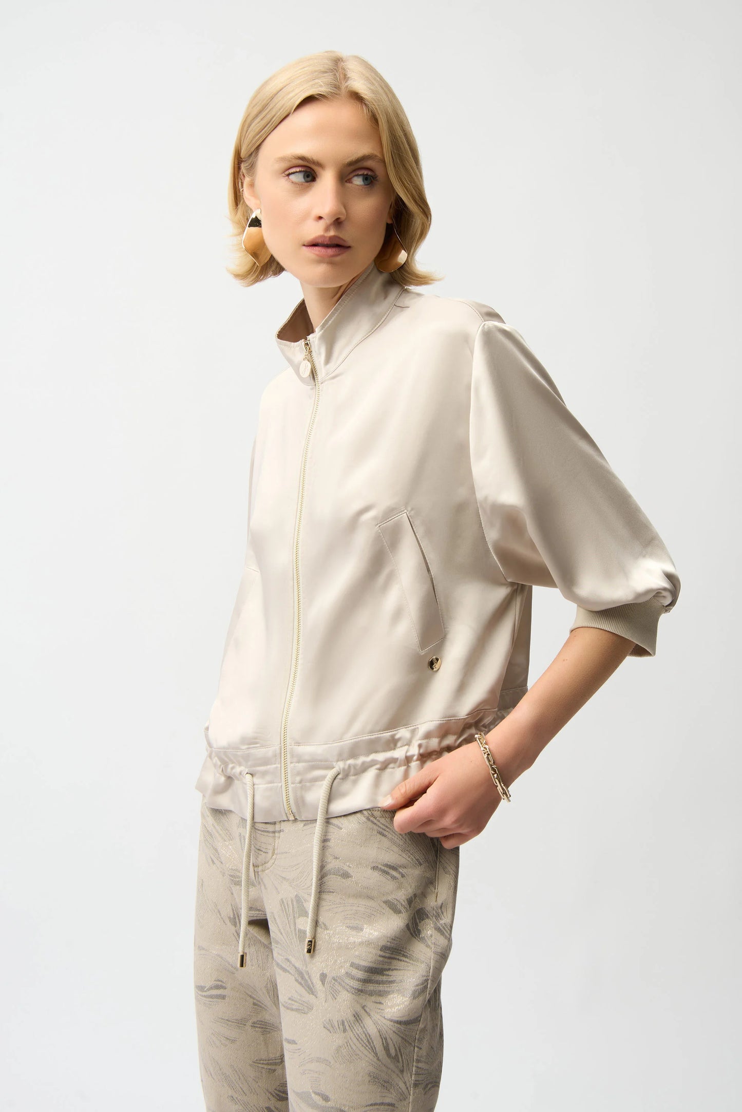 Satin Boxy Blouson Jacket With Drawstring Hem
261913
Hots
