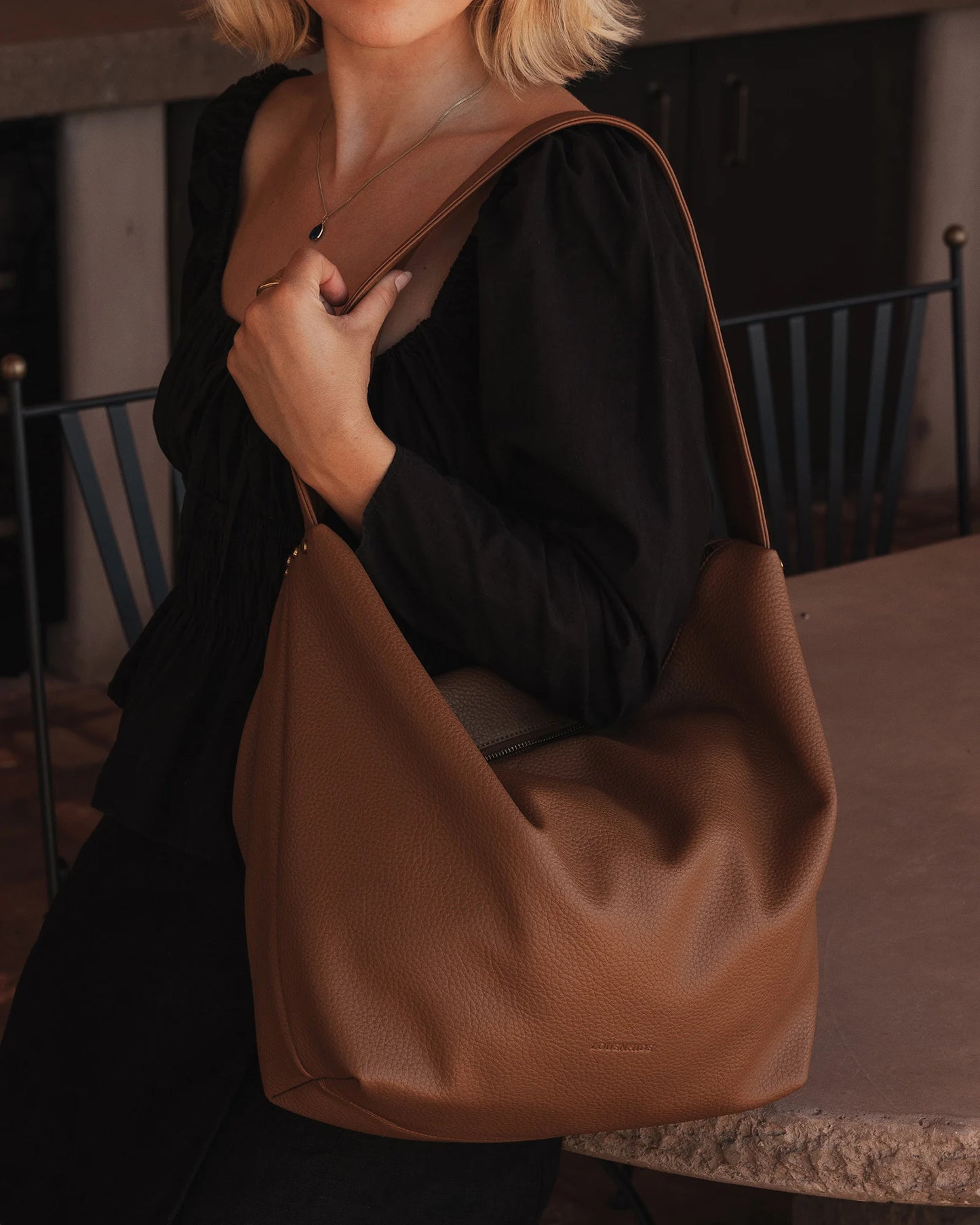 Louenhide Morgan Shoulder Bag Caramel