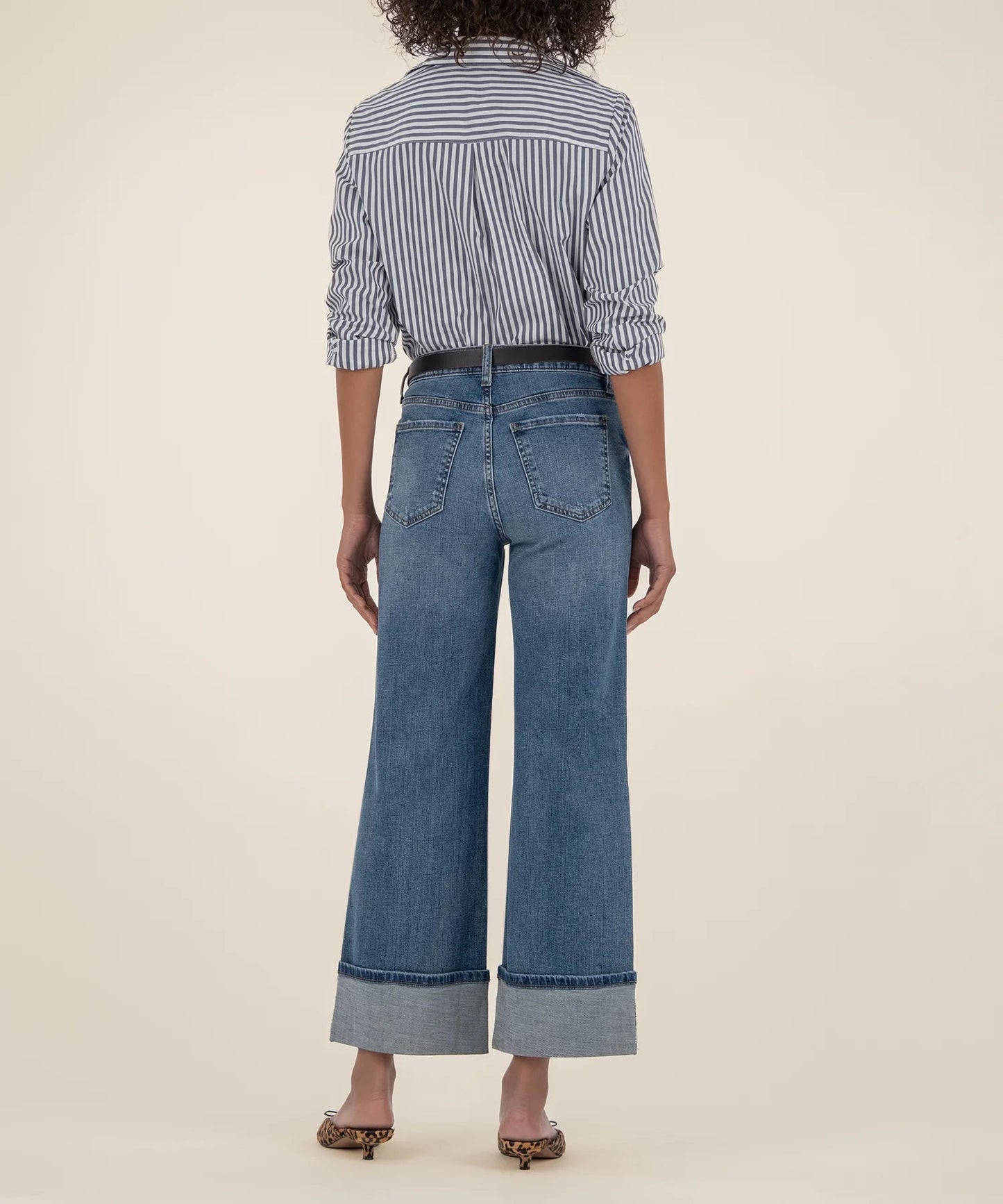 KUT Meg Leg Rolled Hem Jeans Incontrovertable Wash