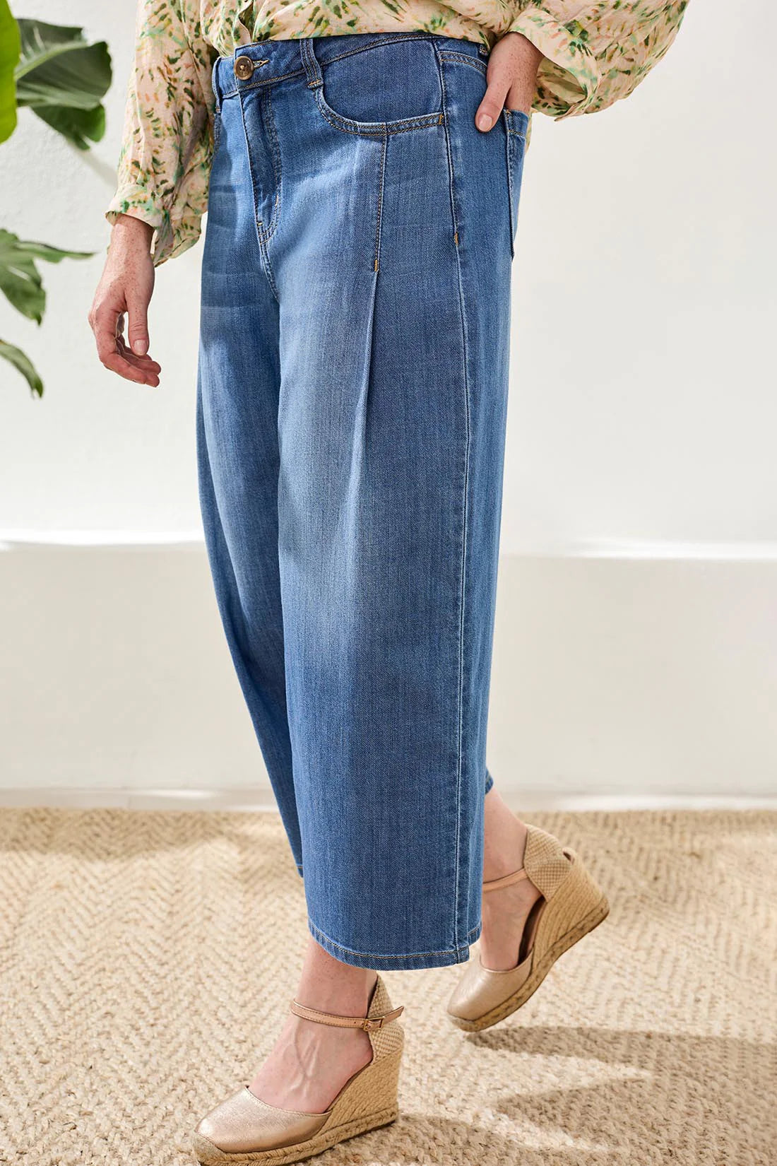 Tribal Audrey Pleated Crop Wide Leg Jeans