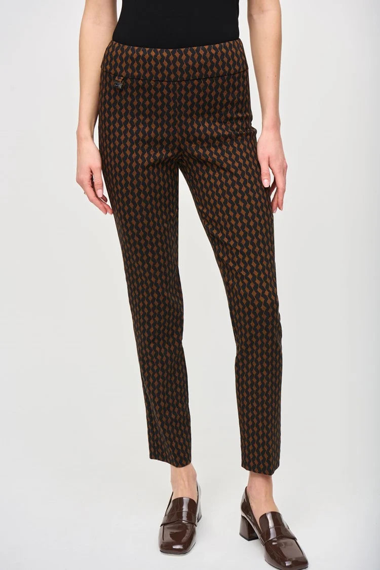 Jacquard Woven Abstract Print Slim Fit Pants
243306
Magazine