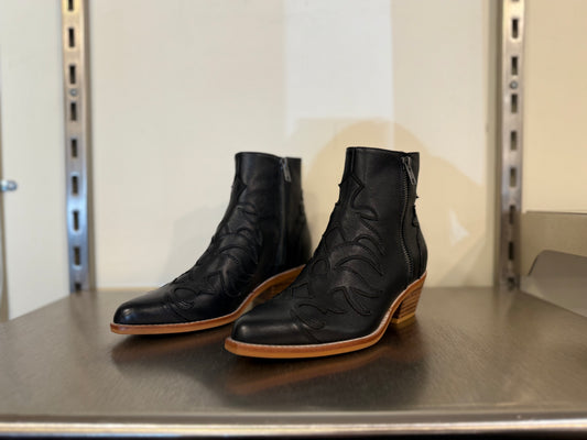 Django & Juliette Ediee Boot Black