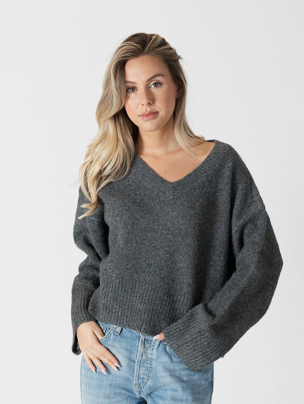 Lyla & Luxe Etta Sweater Dark Grey