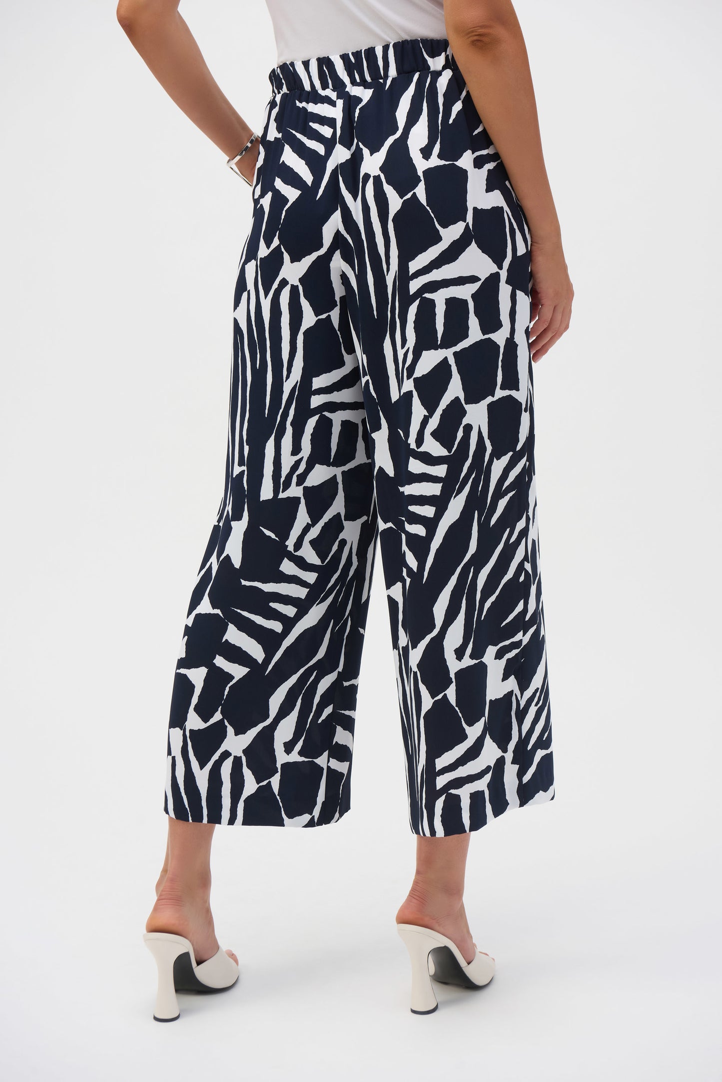 Joseph Ribkoff Woven Abstract Print Pull-On Culotte Pants 252145