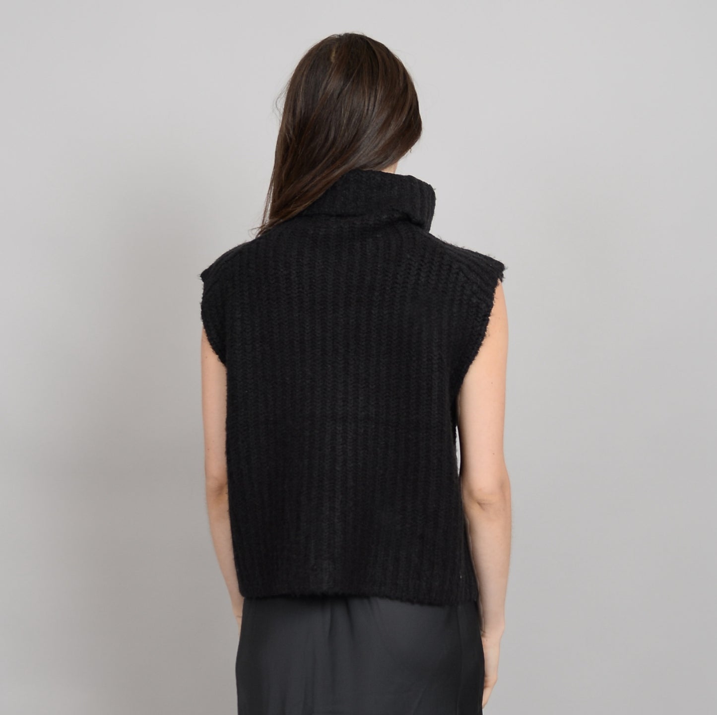 RD Style Salima Sleeveless Turtleneck Top Black