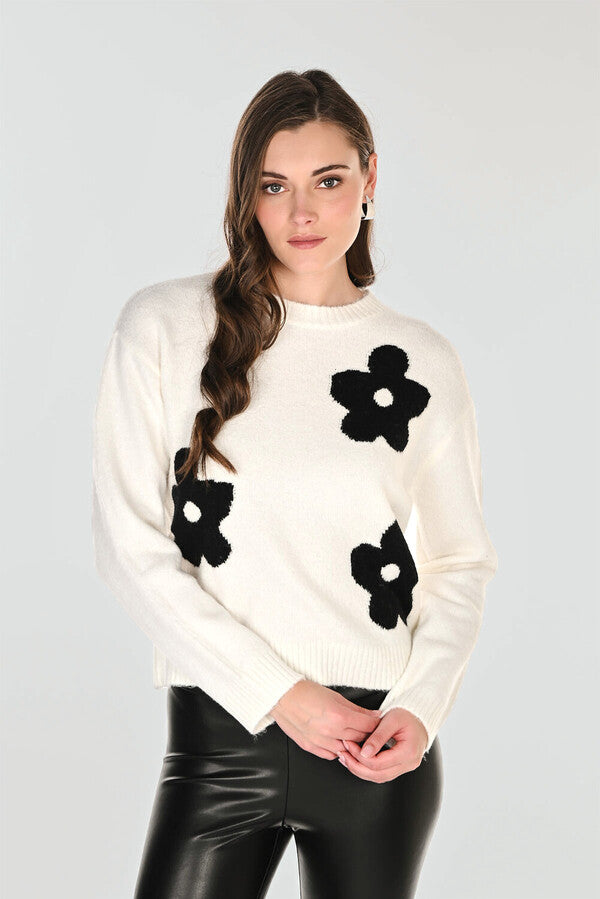 Frank Lyman Floral Crew Neck Pullover 263714