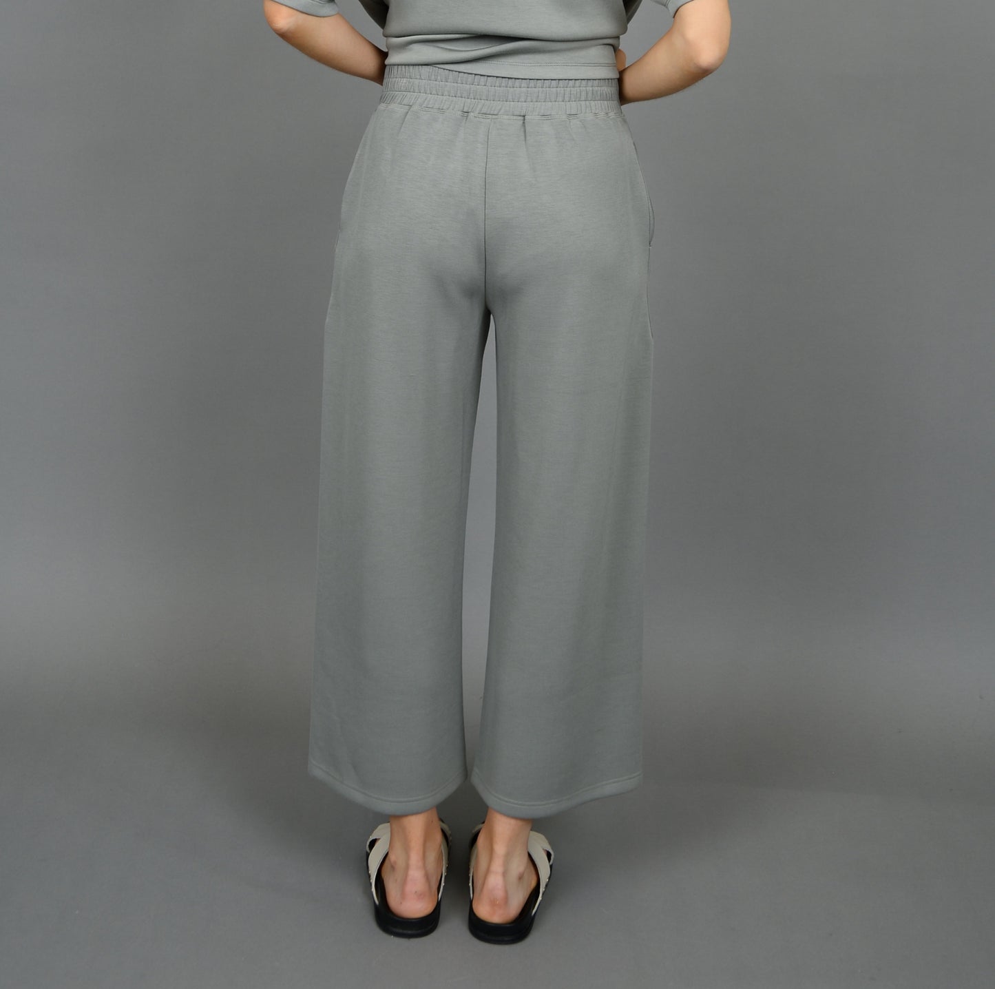 RD Style Victoria Cropped Pants Sage Green