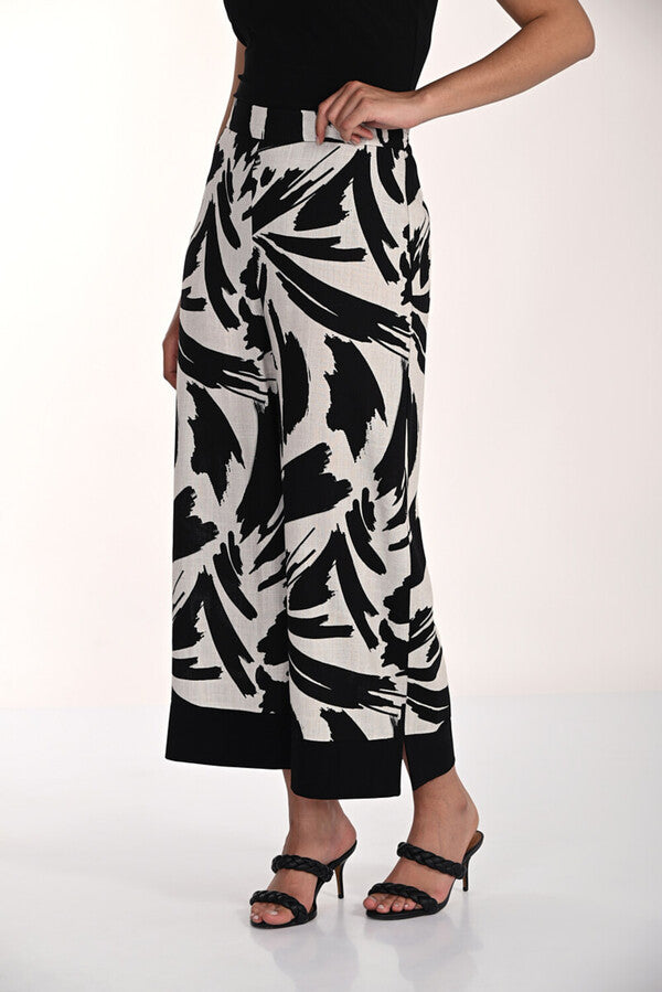 Frank Lyman High Waisted Abstract Trousers Style 266310