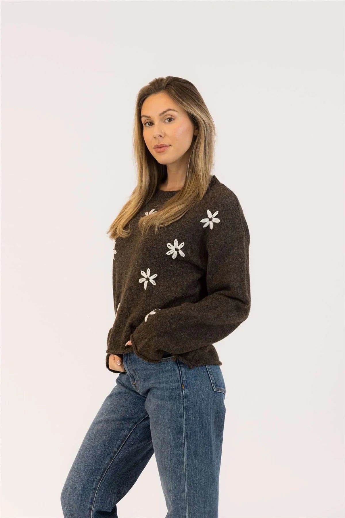 Lyla & Luxe Aiden Daisy Sweater