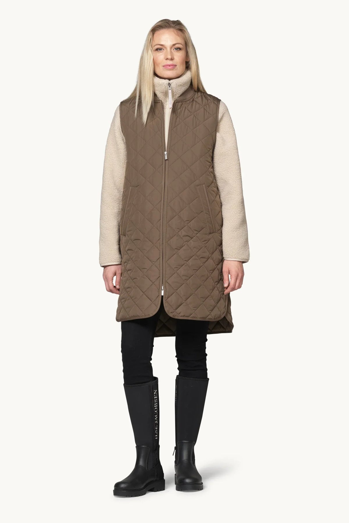 ILSE JACOBSEN QUILTED VEST ART 25