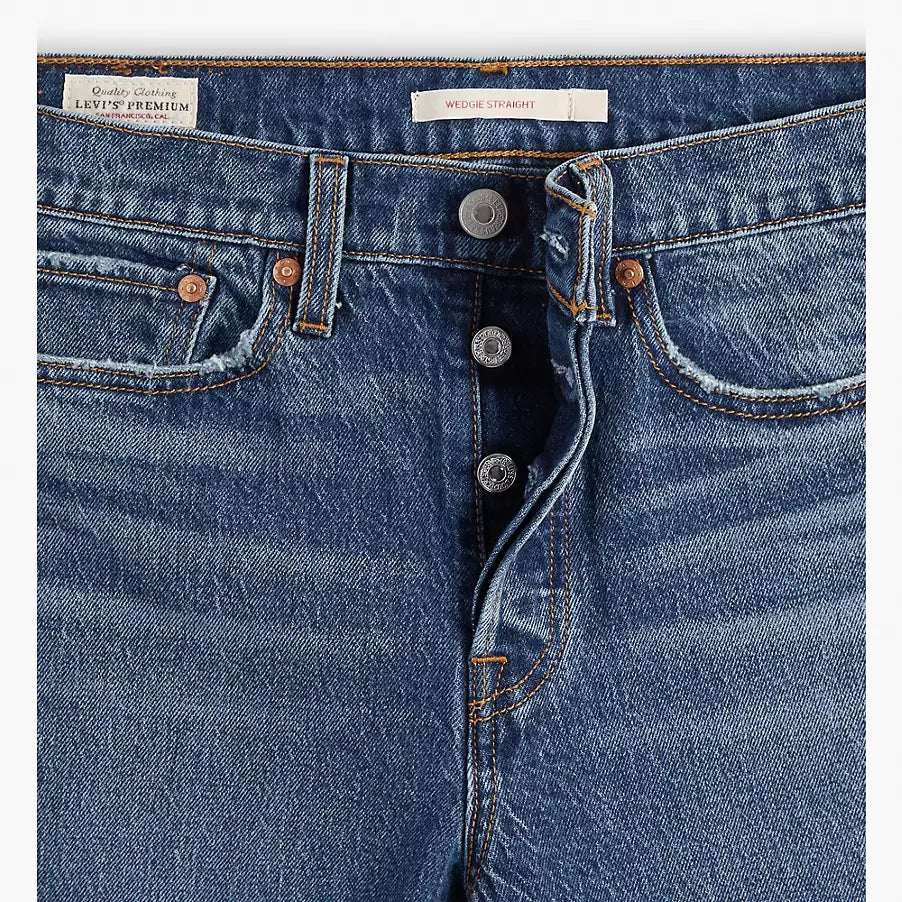 Levi’s Wedgie Straight Leg Jeans