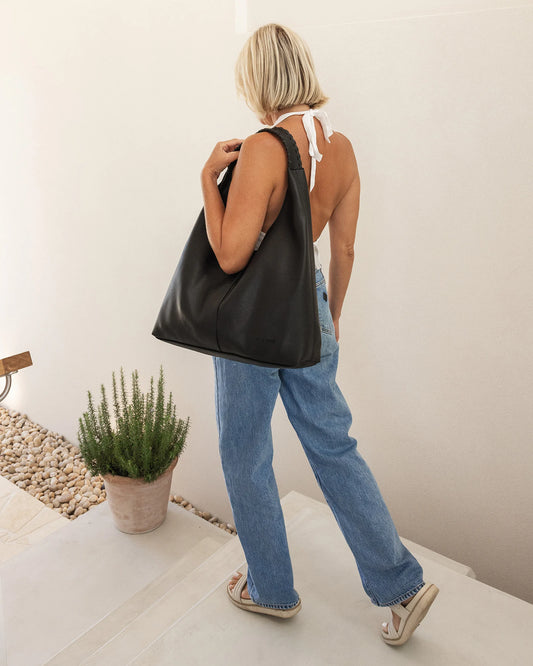 Avery Shoulder Bag Black