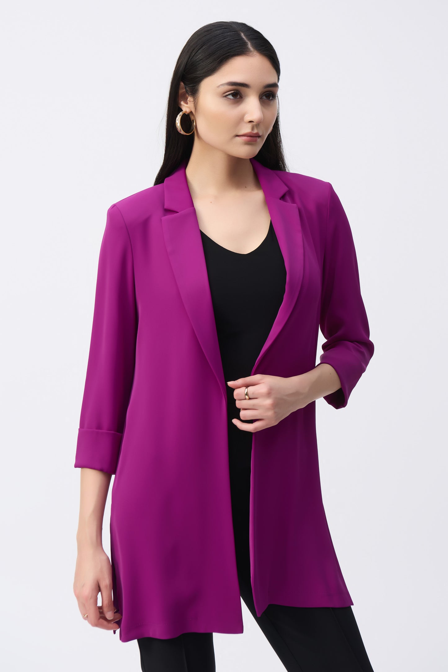 Classic Long Blazer - Seasonal Colors
211361F24
Essential