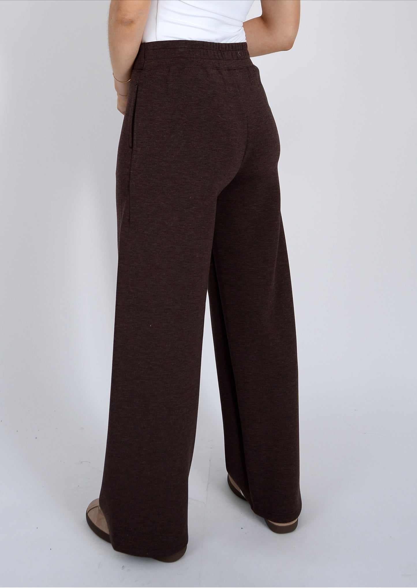 Victoria Mel Soft Knit Pull On Straight Leg Pant