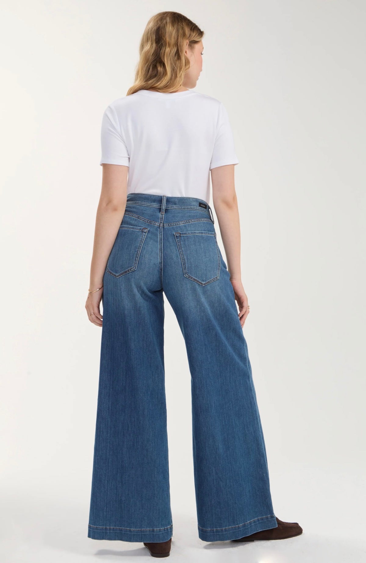 Liverpool Kit High Rise Relaxed Wide Leg Jeans