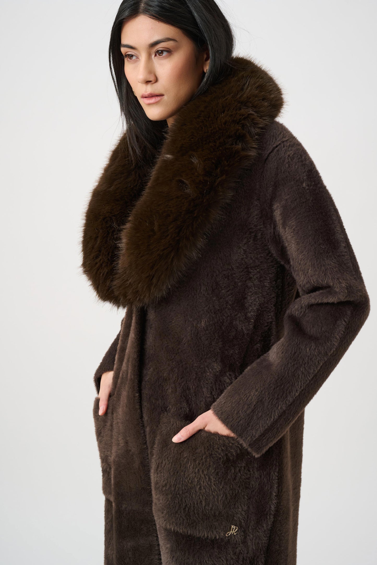 Feather Yarn Knit Coat With Detachable Faux Fur Collar
263973