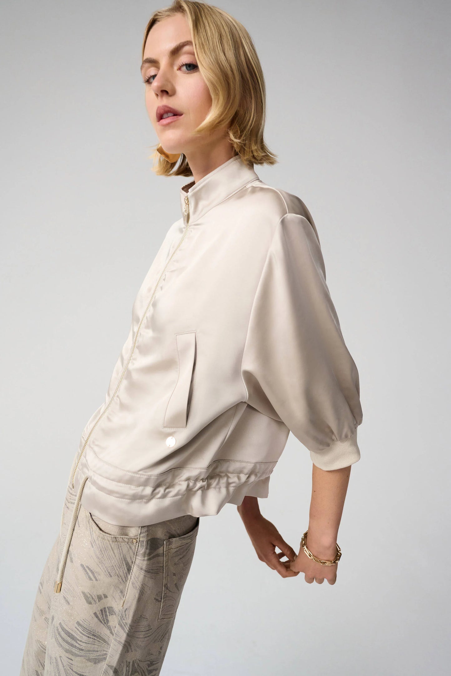 Satin Boxy Blouson Jacket With Drawstring Hem
261913
Hots