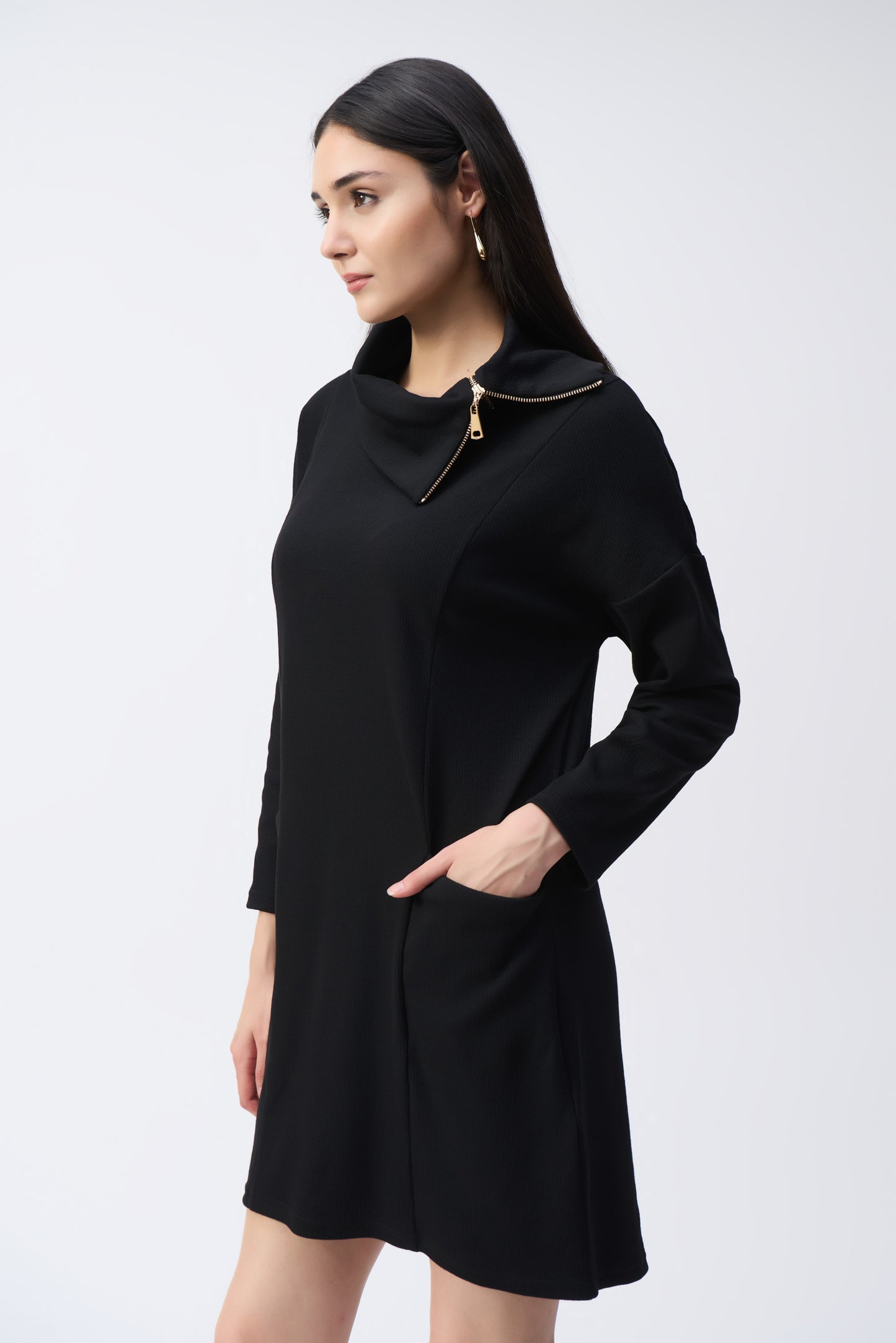 Needle Rib Zipper Collar Cocoon Dress
243207