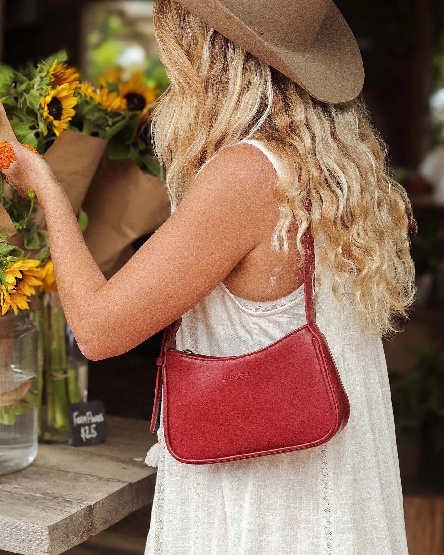 Louenhide Ivy Shoulder Bag Cherry
