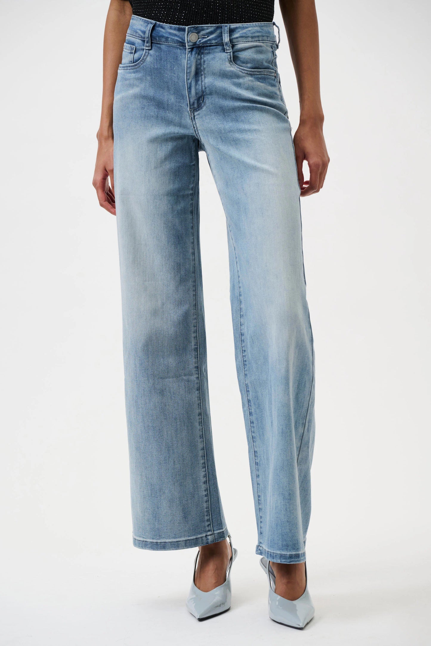 Joseph Ribkoff Goldie | Classic Wide-Leg Stretch Jeans Light Blue Denim 251968CO