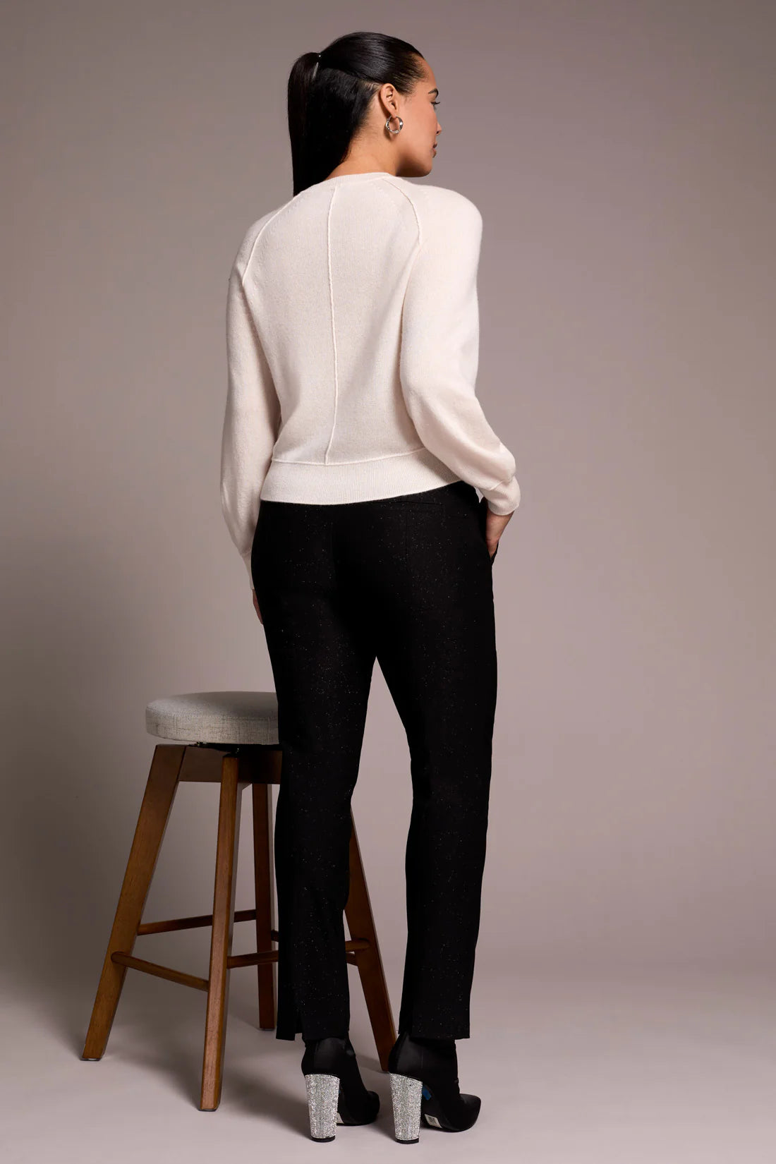 SIGNATURE CASHMERE RAGLAN PUFF SLEEVE HENLEY SWEATER
