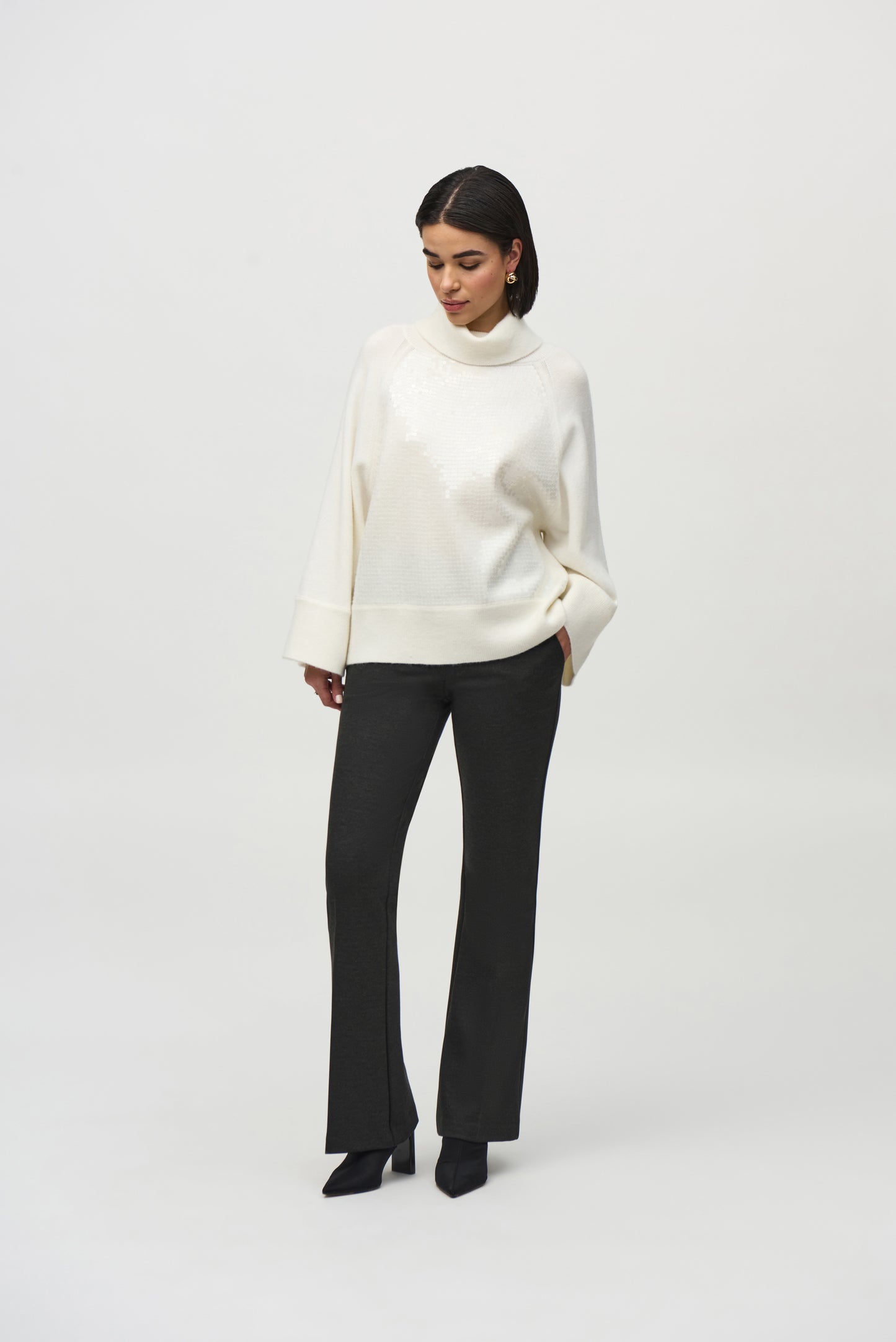 Heavy Knit Flared Pull-On Pants
244008