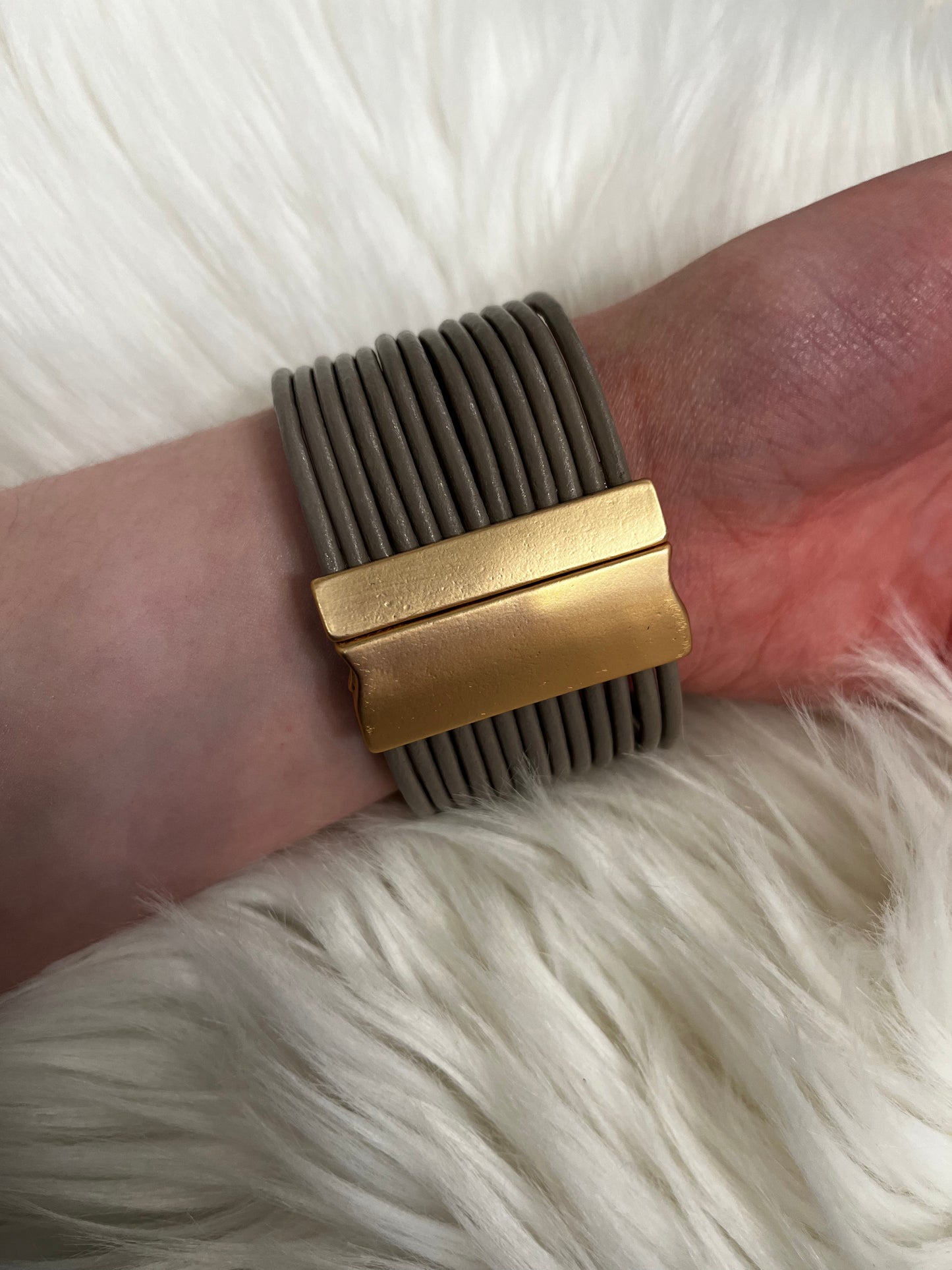 Merx Taupe/Gold Magnetic Bracelet