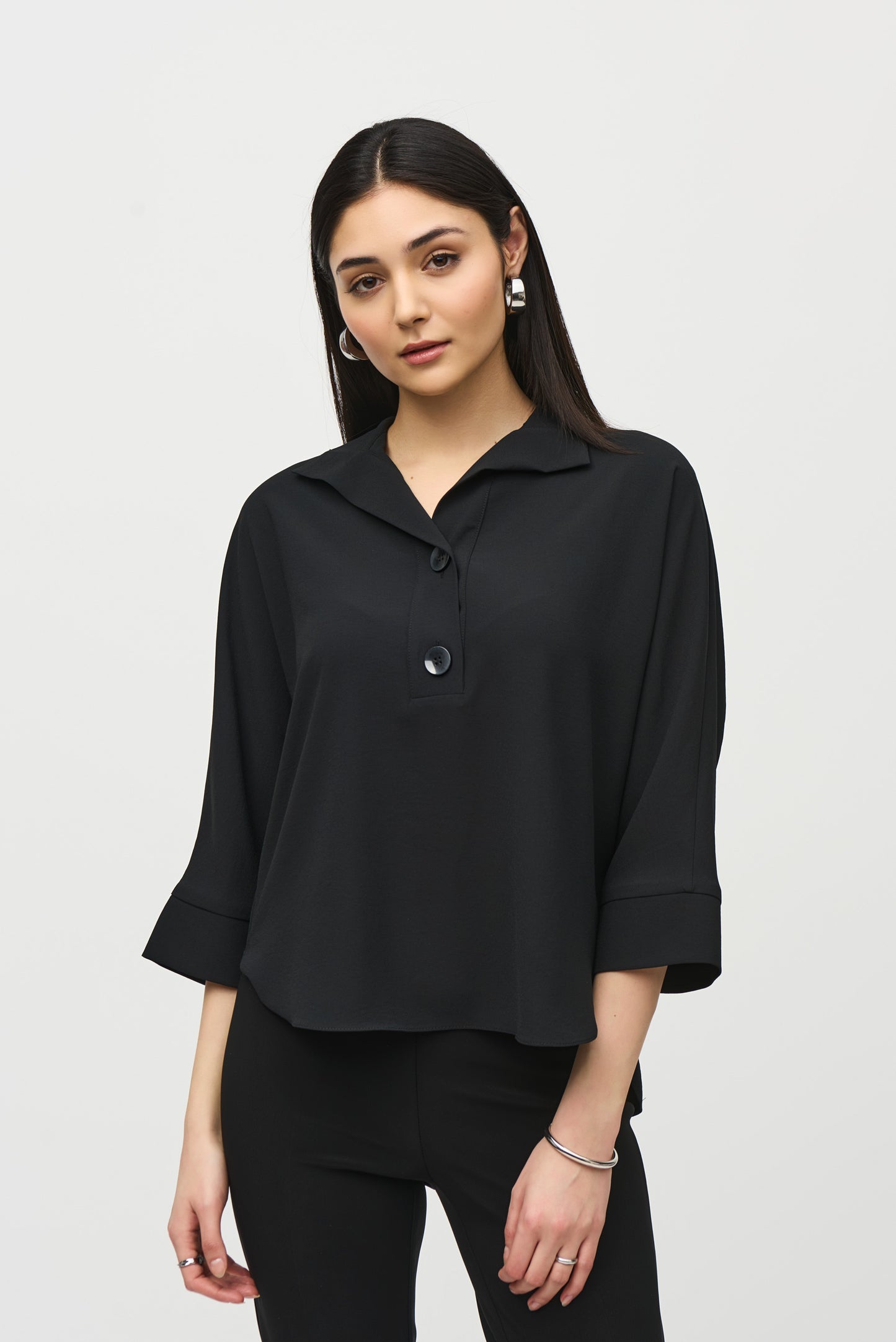 Woven Buttoned Collar Boxy Top
242057